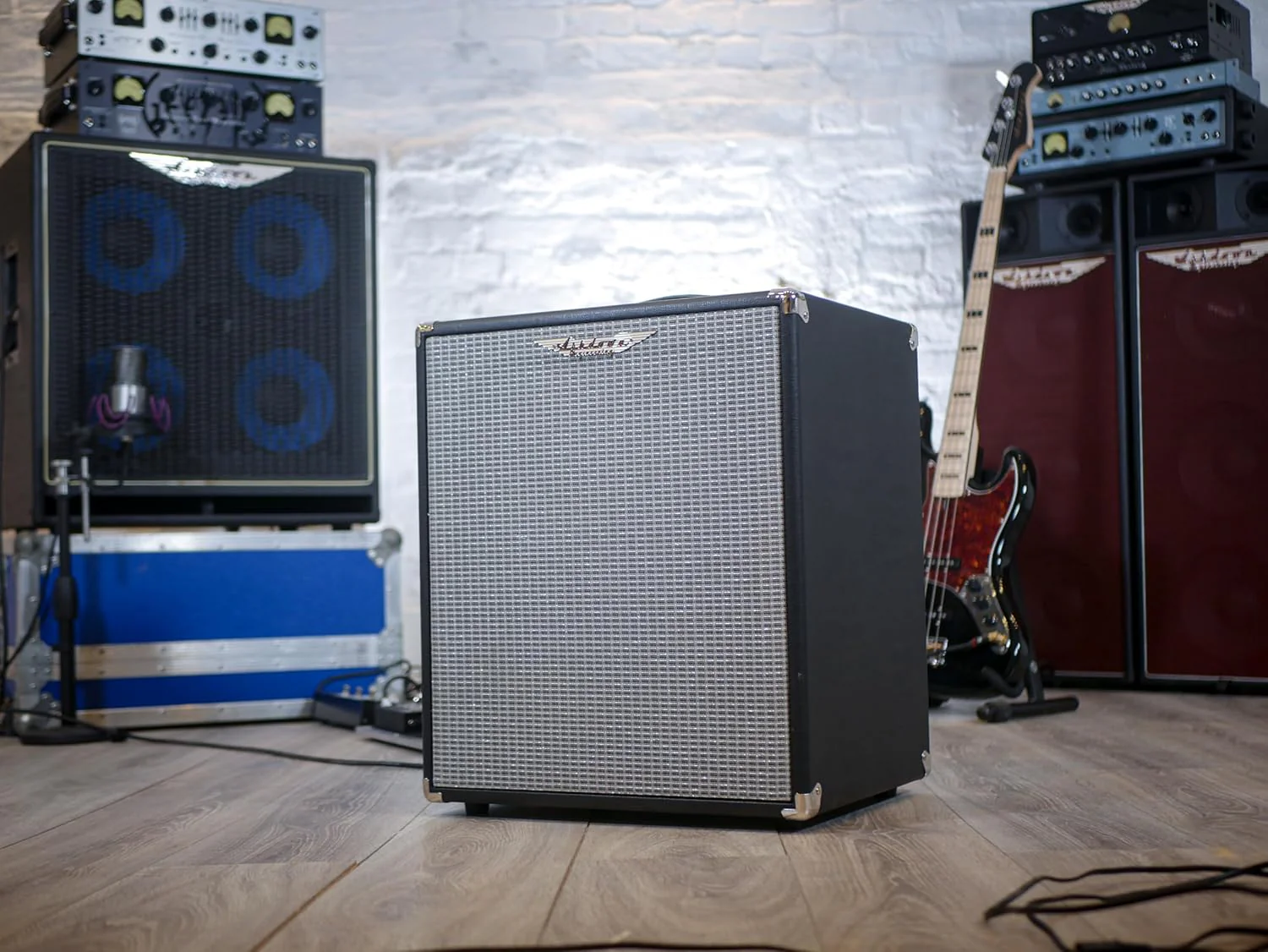 AMPLIFICADOR BAJO ELECTRICO ASHDOWN STUDIO 15, 300 WATT, 1 X 15" - Image 4
