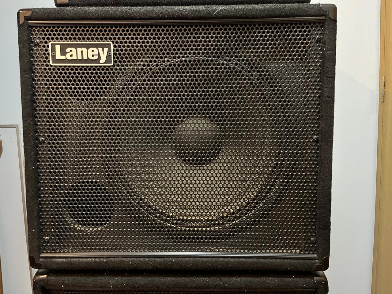 AMPLIFICADOR DE BAJO Y DOS CABINAS LANEY RB9 300 W (USADO) - Image 4