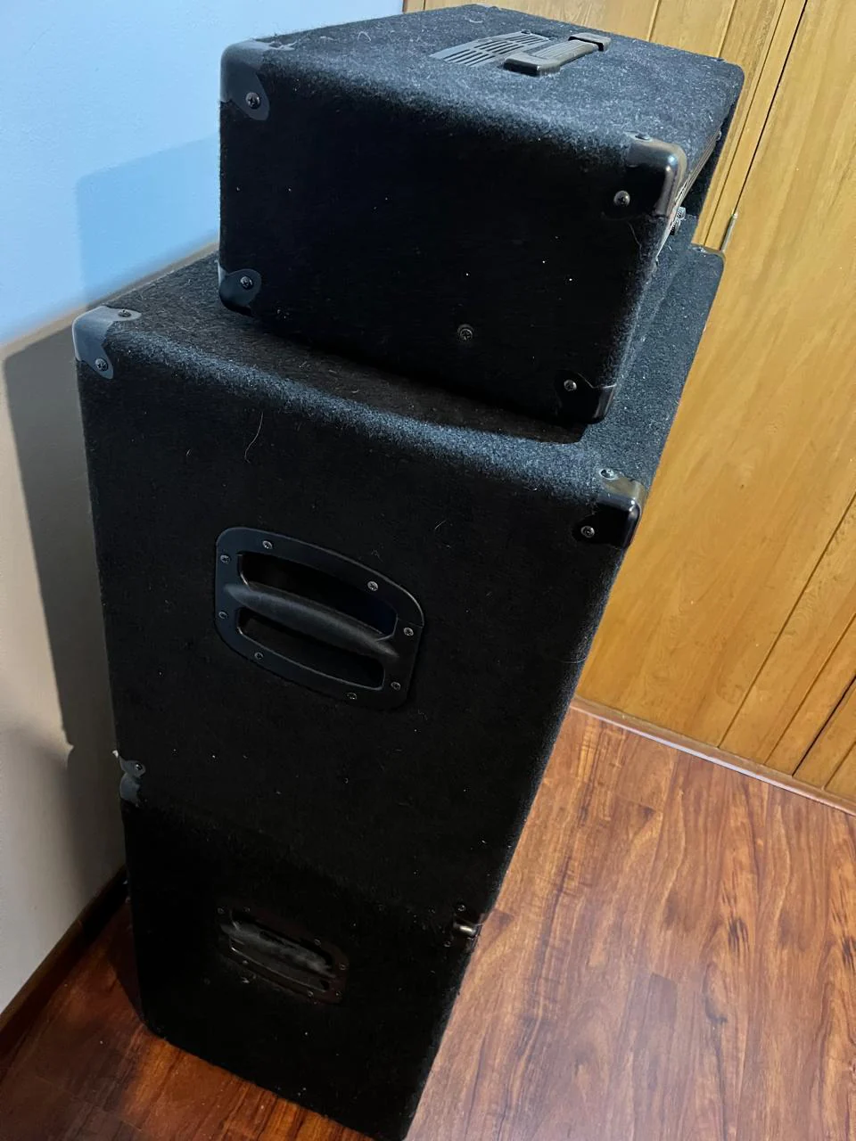 AMPLIFICADOR DE BAJO Y DOS CABINAS LANEY RB9 300 W (USADO) - Image 6
