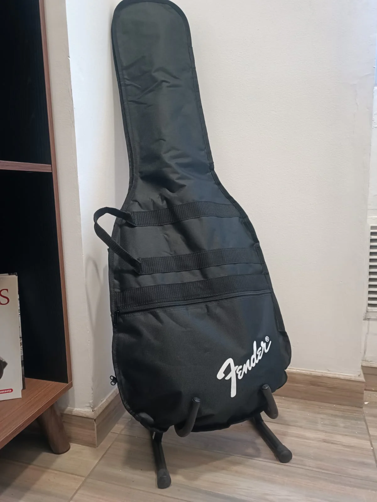 GUITARRA ELECTRICA EN COMBO FENDER SQUIER BULLET (USADA) - Image 10