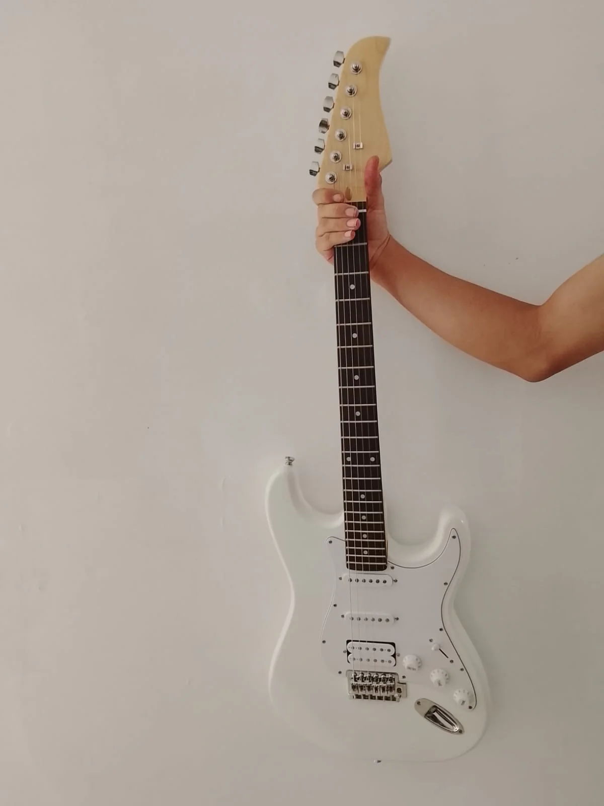 GUITARRA ELECTRICA FEMNTO (USADA) - Image 6