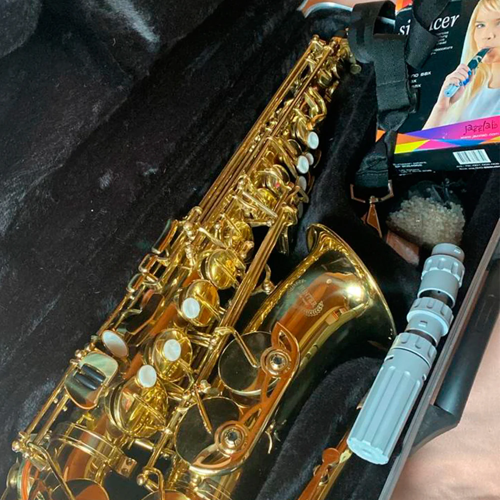 SAXOFON ALTO CON ACCESORIOS (USADO)