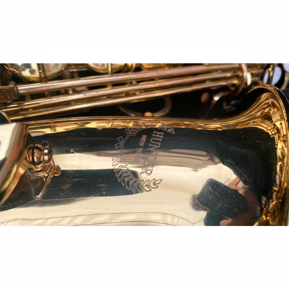 SAXOFON ALTO CON ACCESORIOS (USADO) - Image 2