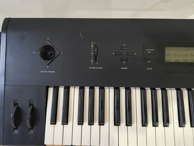 TECLADO KORG WS1 WAV ESTATION (USADO) - Image 2