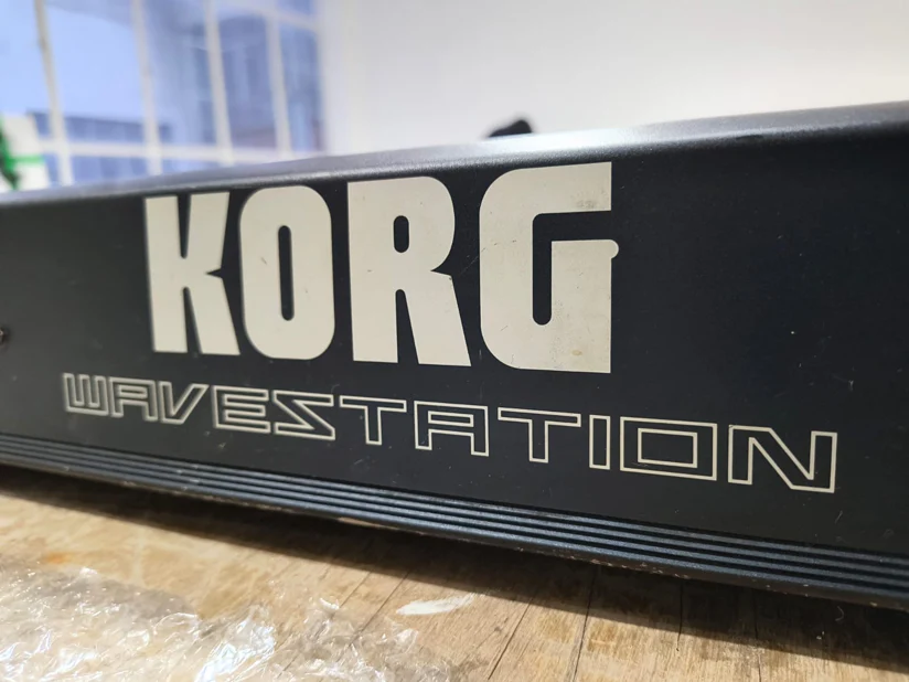 TECLADO KORG WS1 WAV ESTATION (USADO) - Image 5